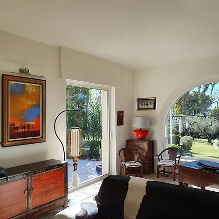Le Domaine Des Muriers - Charme, Chic, Calme En Provence Cote D'azur
