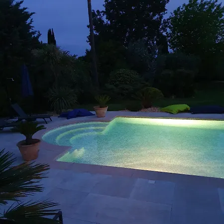 Frühstückspension Le Domaine Des Muriers - Charme, Chic, Calme En Provence Cote D'azur